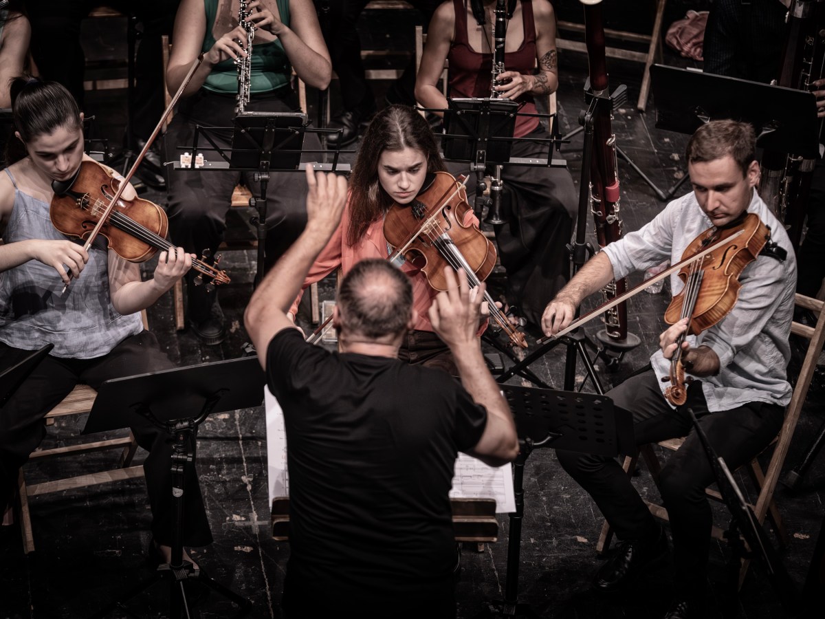 Diari de la Mostra Sonora (I): l’Antara Grup mira a la música del present