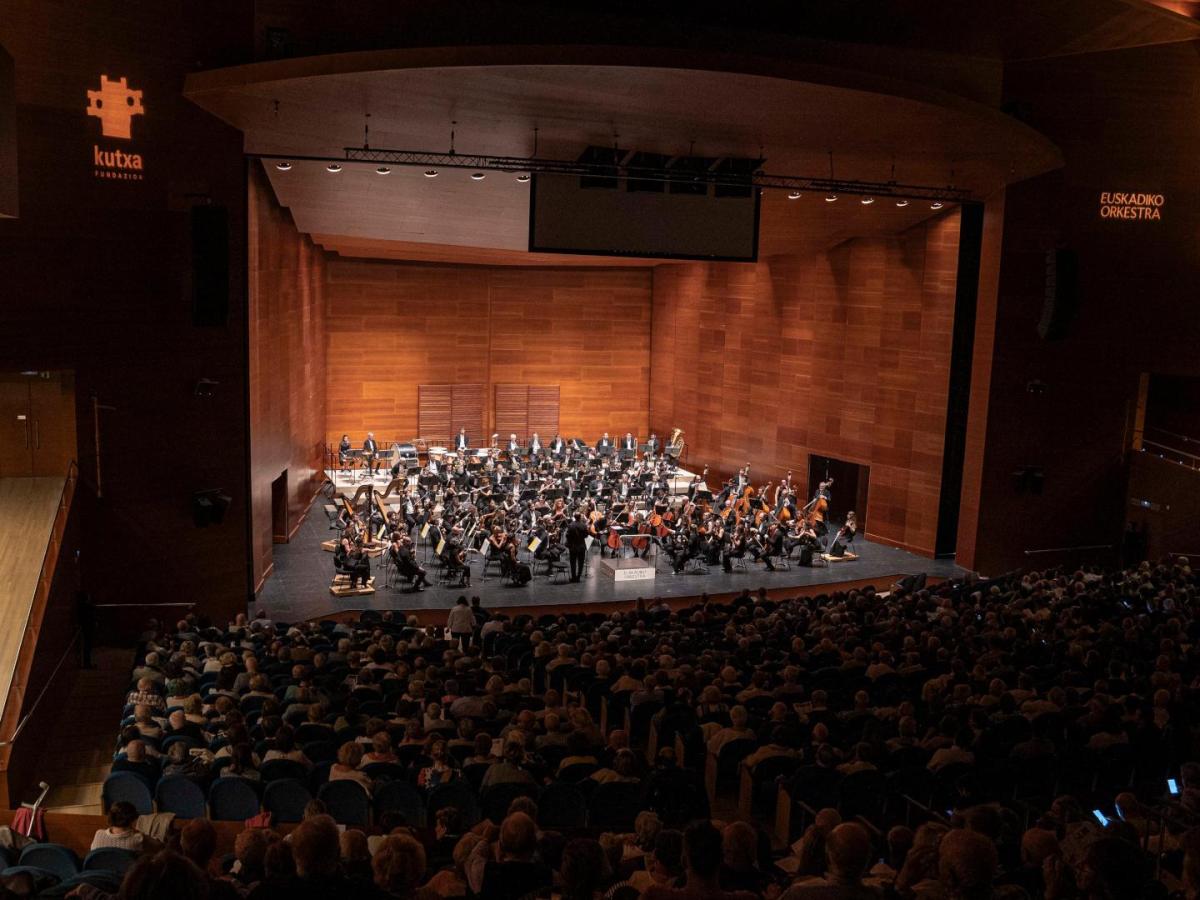 Solidez y sensibilidad en el Kursaal  – Cuarto programa de la Euskadiko Orkestra 